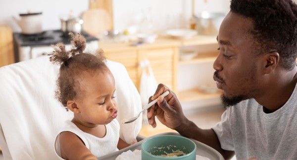Beyond breastfeeding: when and how to switch your baby’s diet